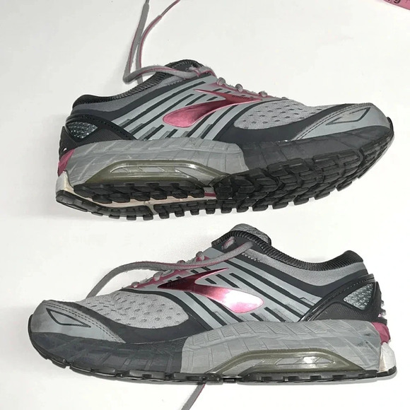 Brooks Ariel 18 running shoes size 8.5 wide preowned good amount of tread left - Picture 3 of 14